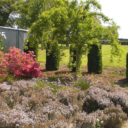 Cardequin Bed and Breakfast *